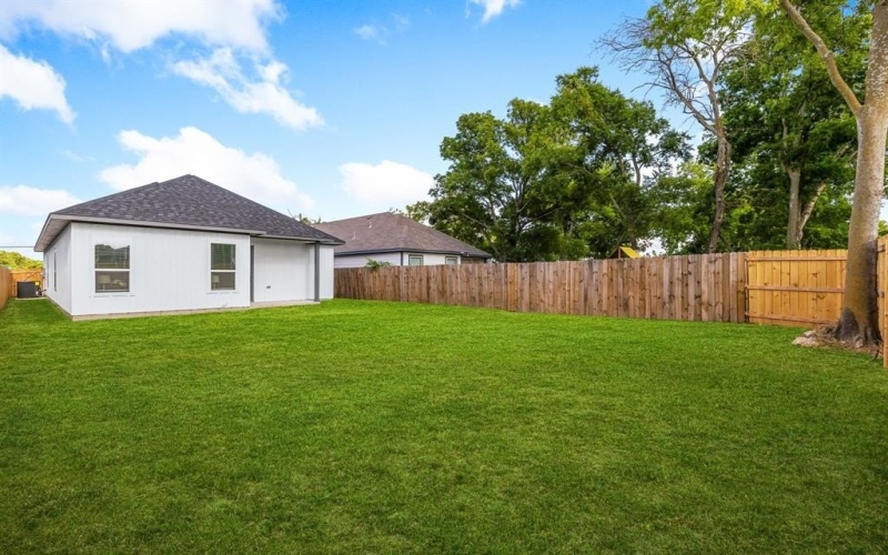2144 RW Bivens Lane, Fort Worth, TX 76105, 3 Bedrooms Bedrooms, ,2 BathroomsBathrooms,Residential,For Sale,2144 RW Bivens Lane,20878821