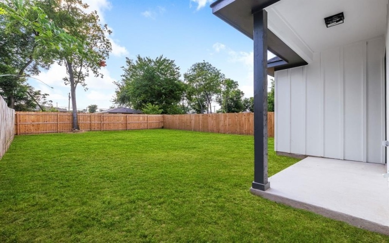 2144 RW Bivens Lane, Fort Worth, TX 76105, 3 Bedrooms Bedrooms, ,2 BathroomsBathrooms,Residential,For Sale,2144 RW Bivens Lane,20878821