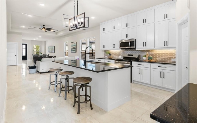 2144 RW Bivens Lane, Fort Worth, TX 76105, 3 Bedrooms Bedrooms, ,2 BathroomsBathrooms,Residential,For Sale,2144 RW Bivens Lane,20878821