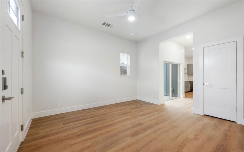 5313 Reiger Avenue #101, Dallas, TX 75214, 1 Dormitorio Habitaciones , ,1 BañoBaños,Residential Lease,En Alquiler,5313 Reiger Avenue,20878854
