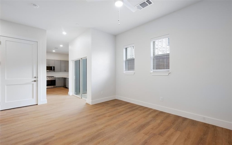 5313 Reiger Avenue #102, Dallas, TX 75214, 1 Dormitorio Habitaciones , ,1 BañoBaños,Residential Lease,En Alquiler,5313 Reiger Avenue,20879109