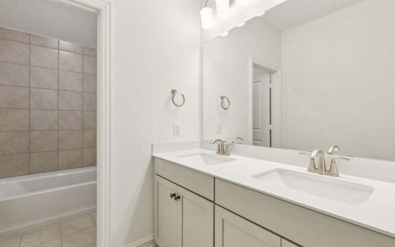 348 Brooklawn Avenue, Little Elm, TX 76227, 5 Bedrooms Bedrooms, ,5 BathroomsBathrooms,Residential,For Sale,348 Brooklawn Avenue,20877169
