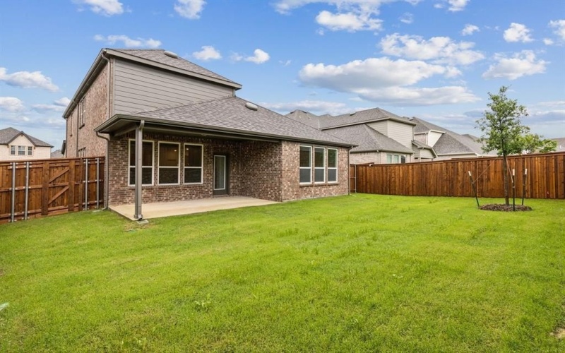 348 Brooklawn Avenue, Little Elm, TX 76227, 5 Bedrooms Bedrooms, ,5 BathroomsBathrooms,Residential,For Sale,348 Brooklawn Avenue,20877169