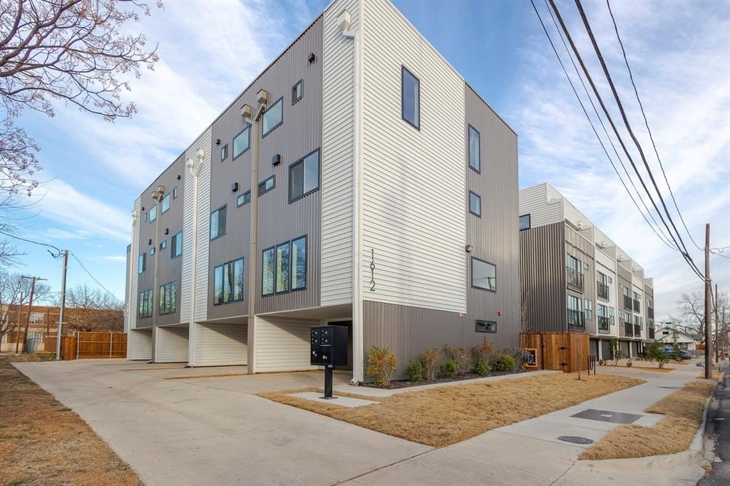 1612 Grigsby Avenue #102, Dallas, TX 75204, 2 Bedrooms Bedrooms, ,2 BathroomsBathrooms,Residential Lease,For Rent,1612 Grigsby Avenue,20879233