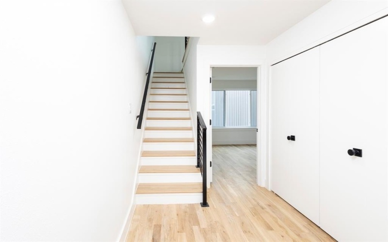 1612 Grigsby Avenue #102, Dallas, TX 75204, 2 Bedrooms Bedrooms, ,2 BathroomsBathrooms,Residential Lease,For Rent,1612 Grigsby Avenue,20879233