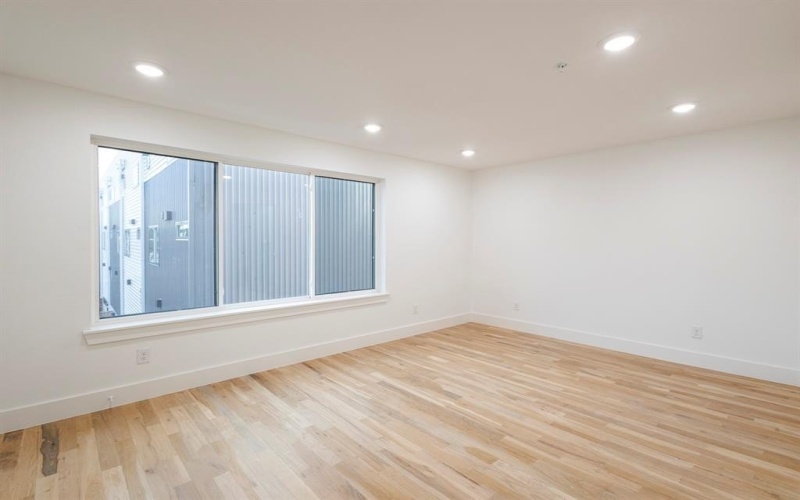 1612 Grigsby Avenue #102, Dallas, TX 75204, 2 Bedrooms Bedrooms, ,2 BathroomsBathrooms,Residential Lease,For Rent,1612 Grigsby Avenue,20879233