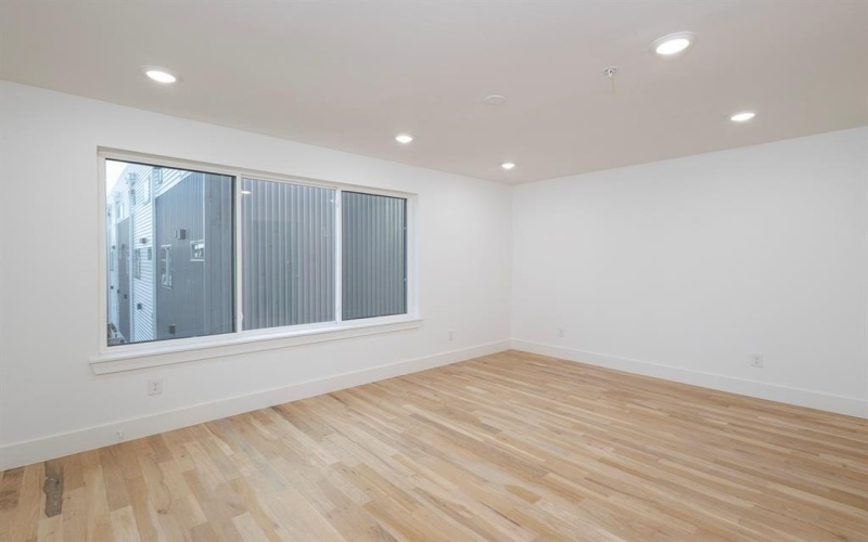 1612 Grigsby Avenue #102, Dallas, TX 75204, 2 Bedrooms Bedrooms, ,2 BathroomsBathrooms,Residential Lease,For Rent,1612 Grigsby Avenue,20879233