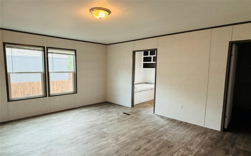 3003 Elmwood Drive, Granbury, TX 76048, 3 Bedrooms Bedrooms, ,2 BathroomsBathrooms,Residential,For Sale,3003 Elmwood Drive,20877208