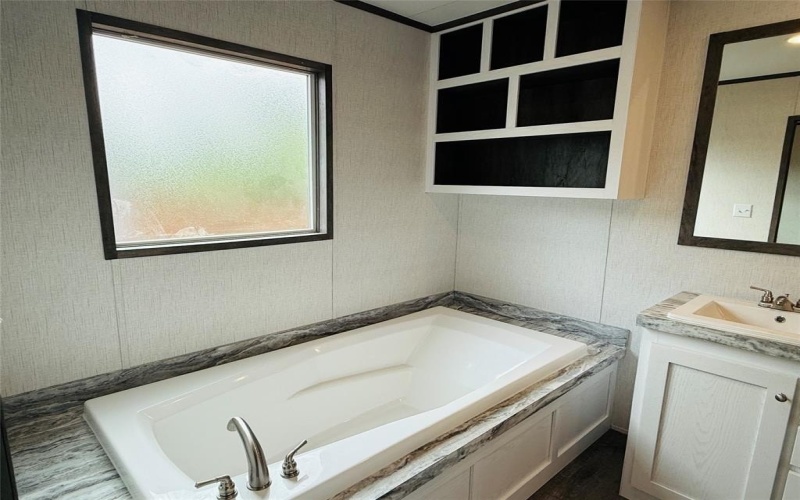 3003 Elmwood Drive, Granbury, TX 76048, 3 Bedrooms Bedrooms, ,2 BathroomsBathrooms,Residential,For Sale,3003 Elmwood Drive,20877208