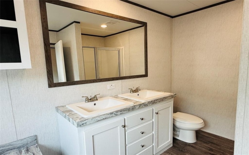 3003 Elmwood Drive, Granbury, TX 76048, 3 Bedrooms Bedrooms, ,2 BathroomsBathrooms,Residential,For Sale,3003 Elmwood Drive,20877208