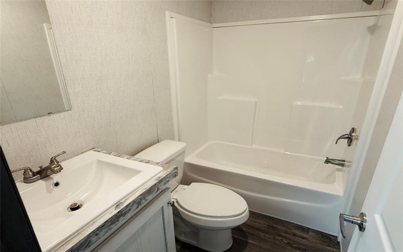 3003 Elmwood Drive, Granbury, TX 76048, 3 Bedrooms Bedrooms, ,2 BathroomsBathrooms,Residential,For Sale,3003 Elmwood Drive,20877208