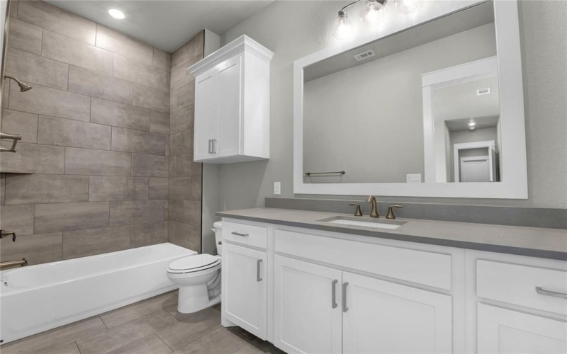 300 Tiara Trail, Fort Worth, TX 76108, 4 Bedrooms Bedrooms, ,5 BathroomsBathrooms,Residential Lease,For Rent,300 Tiara Trail,20879505