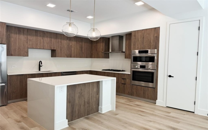 833 Van Cliburn Way #3003, Fort Worth, TX 76107, 2 Bedrooms Bedrooms, ,2 BathroomsBathrooms,Residential Lease,For Rent,833 Van Cliburn Way,20879515
