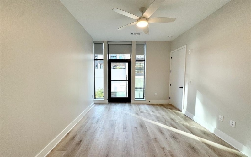 833 Van Cliburn Way #3005, Fort Worth, TX 76107, 2 Habitaciones Habitaciones , ,2 BañosBaños,Residential Lease,En Alquiler,833 Van Cliburn Way,20879528