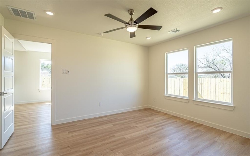 924 Bosque River Drive, Granbury, TX 76048, 3 Bedrooms Bedrooms, ,2 BathroomsBathrooms,Residential,For Sale,924 Bosque River Drive,20877451