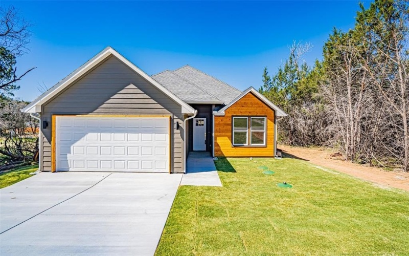 924 Bosque River Drive, Granbury, TX 76048, 3 Bedrooms Bedrooms, ,2 BathroomsBathrooms,Residential,For Sale,924 Bosque River Drive,20877451