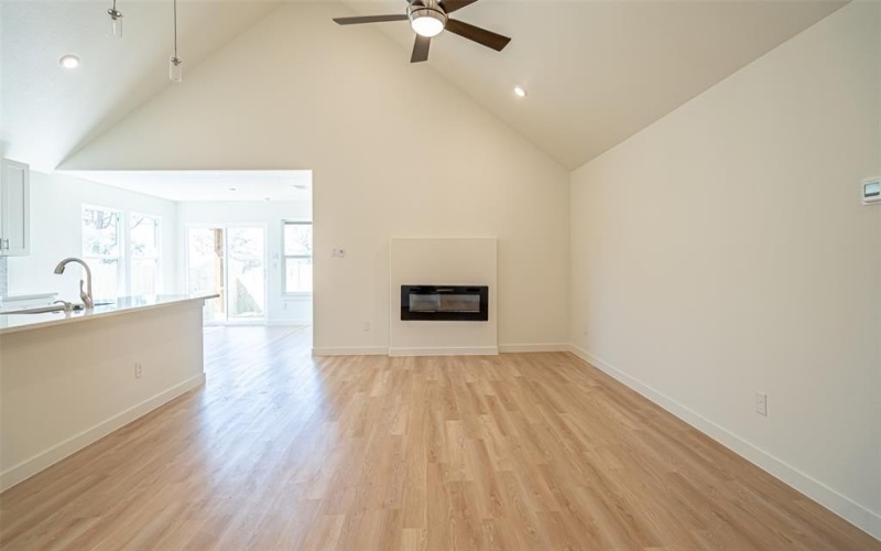 924 Bosque River Drive, Granbury, TX 76048, 3 Bedrooms Bedrooms, ,2 BathroomsBathrooms,Residential,For Sale,924 Bosque River Drive,20877451