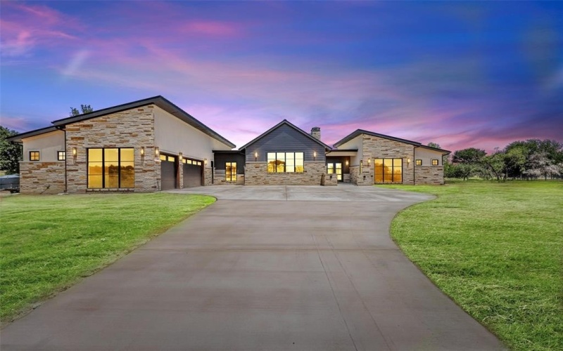 12 Crocket Valley Court, Strawn, TX 76475, 4 Bedrooms Bedrooms, ,5 BathroomsBathrooms,Residential,For Sale,12 Crocket Valley Court,20879699