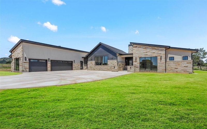 12 Crocket Valley Court, Strawn, TX 76475, 4 Bedrooms Bedrooms, ,5 BathroomsBathrooms,Residential,For Sale,12 Crocket Valley Court,20879699