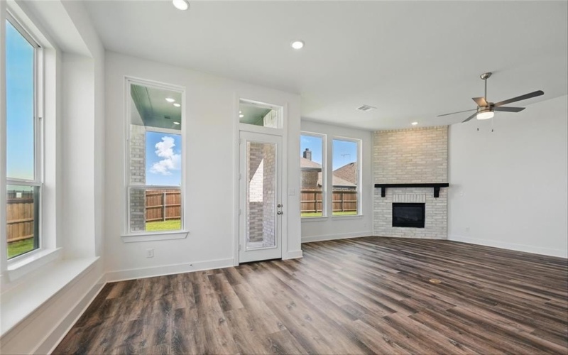 1134 Canterbury Lane, Forney, TX 75126, 4 Habitaciones Habitaciones , ,2 BañosBaños,Residential,En Venta,1134 Canterbury Lane,20879802