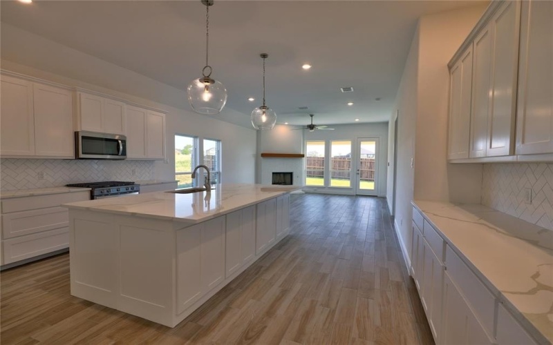 10171 blue jay Lane, Benbrook, TX 76126, 4 Bedrooms Bedrooms, ,3 BathroomsBathrooms,Residential,For Sale,10171 blue jay Lane,20879843
