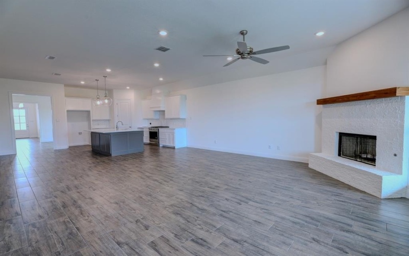 7231 VelvetLeaf, Benbrook, TX 76126, 4 Bedrooms Bedrooms, ,3 BathroomsBathrooms,Residential,For Sale,7231 VelvetLeaf,20879853