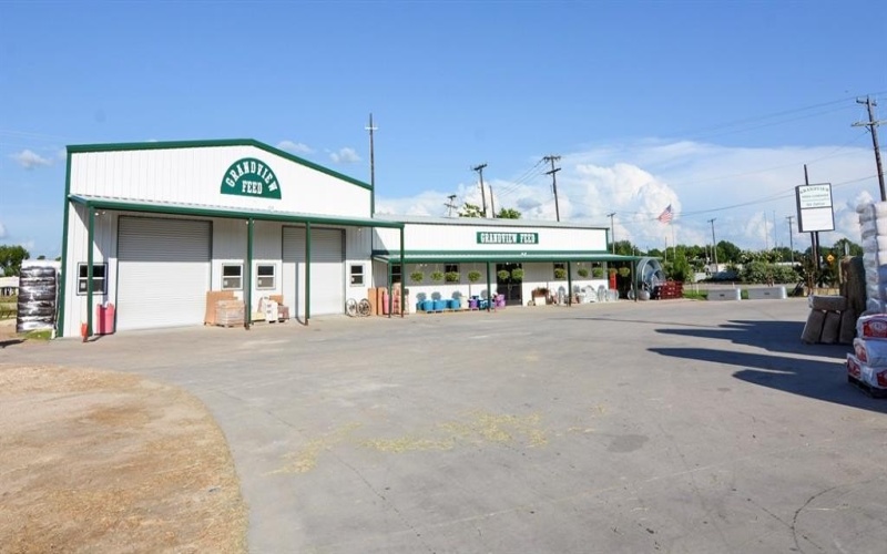 201 S Mcduff Street, Grandview, TX 76050, ,Commercial Sale,En Venta,201 S Mcduff Street,20877646
