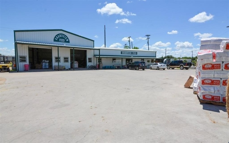 201 S Mcduff Street, Grandview, TX 76050, ,Commercial Sale,En Venta,201 S Mcduff Street,20877646