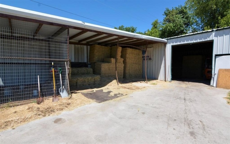 201 S Mcduff Street, Grandview, TX 76050, ,Commercial Sale,En Venta,201 S Mcduff Street,20877646
