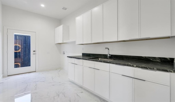 3813 Cortez Drive, Dallas, TX 75220, 5 Habitaciones Habitaciones , ,3 BañosBaños,Residential,En Venta,3813 Cortez Drive,20877690