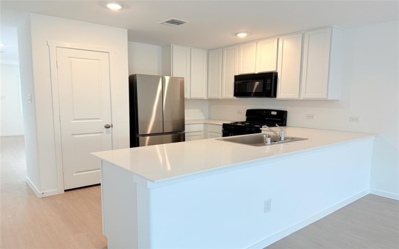 3809 Selawik Street, Sherman, TX 75090, 4 Bedrooms Bedrooms, ,2 BathroomsBathrooms,Residential Lease,For Rent,3809 Selawik Street,20877866