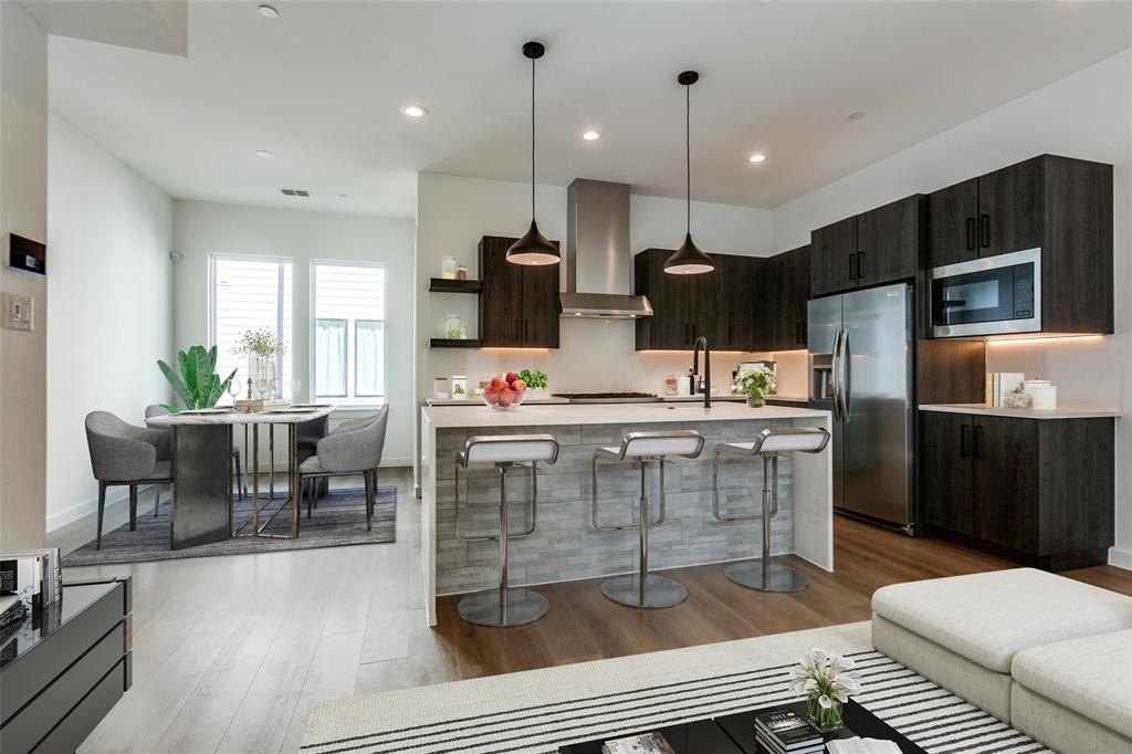 3612 San Jacinto Street #105, Dallas, TX 75204, 3 Habitaciones Habitaciones , ,3 BañosBaños,Residential Lease,En Alquiler,3612 San Jacinto Street,20880860