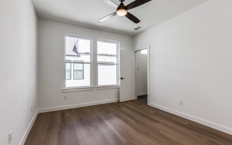 3612 San Jacinto Street #105, Dallas, TX 75204, 3 Habitaciones Habitaciones , ,3 BañosBaños,Residential Lease,En Alquiler,3612 San Jacinto Street,20880860
