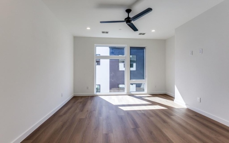 3612 San Jacinto Street #105, Dallas, TX 75204, 3 Habitaciones Habitaciones , ,3 BañosBaños,Residential Lease,En Alquiler,3612 San Jacinto Street,20880860