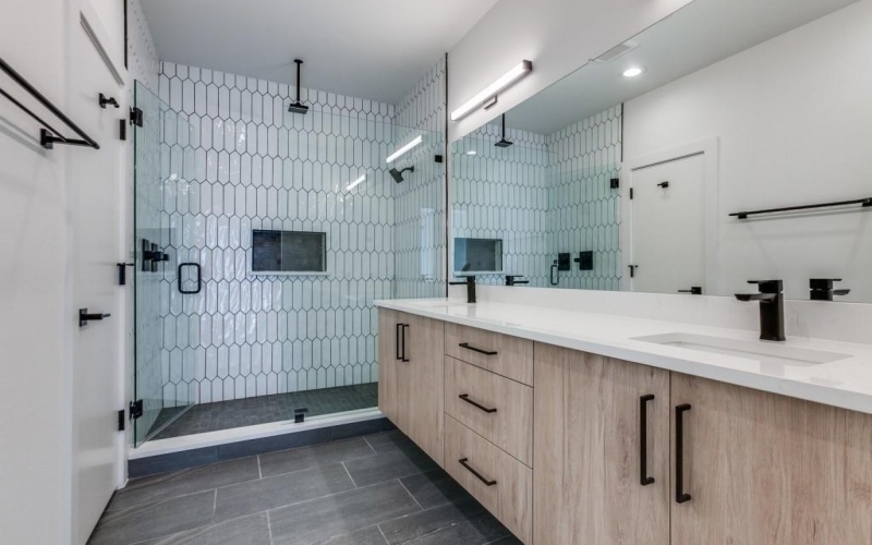 3612 San Jacinto Street #105, Dallas, TX 75204, 3 Habitaciones Habitaciones , ,3 BañosBaños,Residential Lease,En Alquiler,3612 San Jacinto Street,20880860