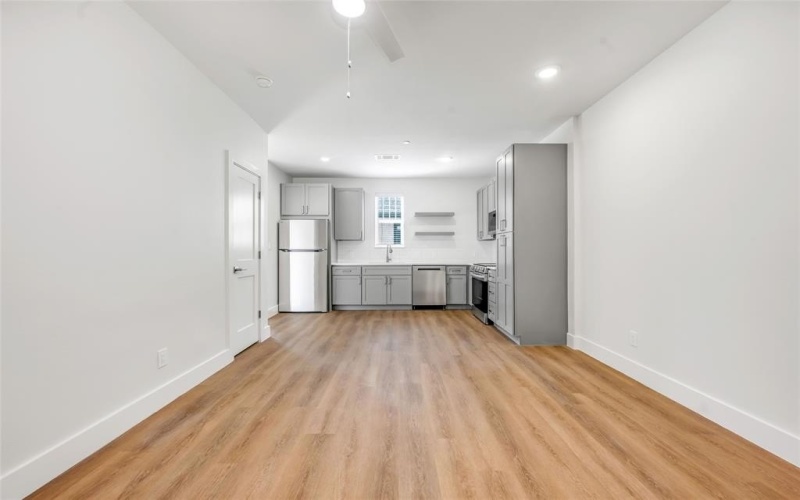 5313 Reiger Avenue #201, Dallas, TX 75214, 1 Bedroom Bedrooms, ,1 BathroomBathrooms,Residential Lease,For Rent,5313 Reiger Avenue,20880877