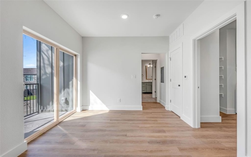5313 Reiger Avenue #202, Dallas, TX 75214, 1 Bedroom Bedrooms, ,1 BathroomBathrooms,Residential Lease,For Rent,5313 Reiger Avenue,20880895