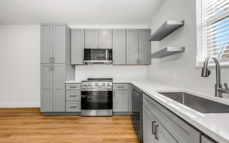 5313 Reiger Avenue #204, Dallas, TX 75214, 1 Bedroom Bedrooms, ,1 BathroomBathrooms,Residential Lease,For Rent,5313 Reiger Avenue,20880908