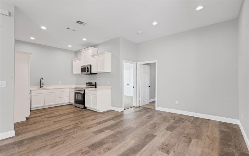 914 E Tucker Street, Fort Worth, TX 76104, 2 Bedrooms Bedrooms, ,2 BathroomsBathrooms,Residential,For Sale,914 E Tucker Street,20881062