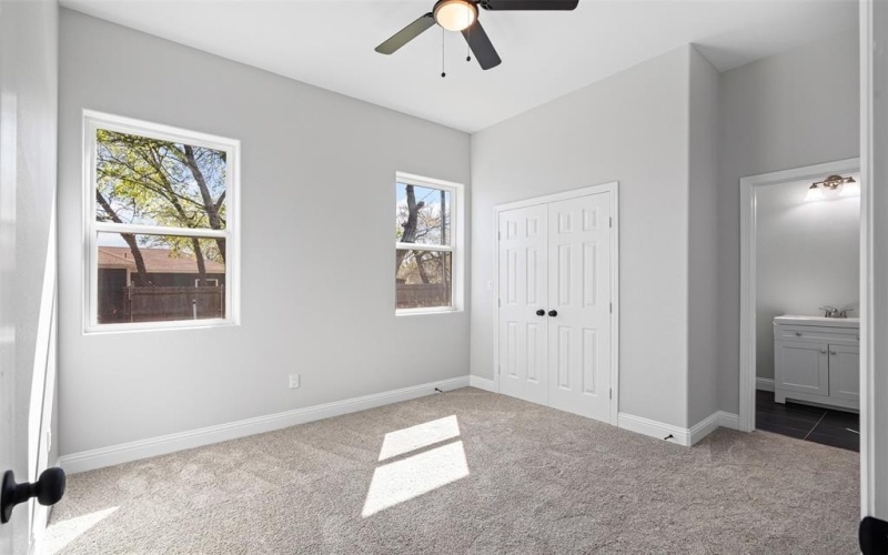 914 E Tucker Street, Fort Worth, TX 76104, 2 Bedrooms Bedrooms, ,2 BathroomsBathrooms,Residential,For Sale,914 E Tucker Street,20881062