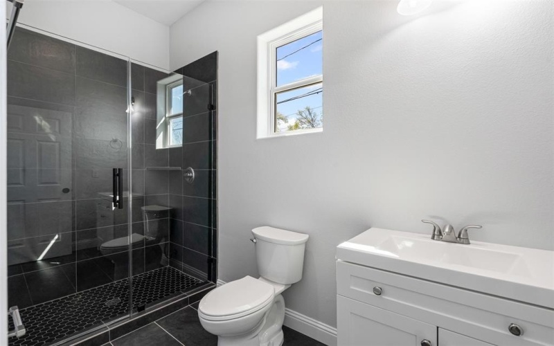 914 E Tucker Street, Fort Worth, TX 76104, 2 Bedrooms Bedrooms, ,2 BathroomsBathrooms,Residential,For Sale,914 E Tucker Street,20881062