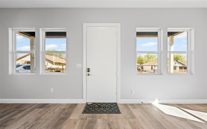 914 E Tucker Street, Fort Worth, TX 76104, 2 Bedrooms Bedrooms, ,2 BathroomsBathrooms,Residential,For Sale,914 E Tucker Street,20881062