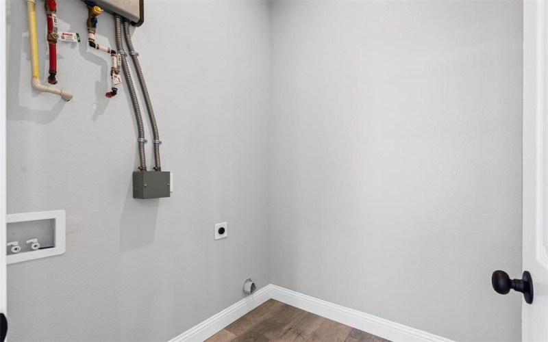 914 E Tucker Street, Fort Worth, TX 76104, 2 Bedrooms Bedrooms, ,2 BathroomsBathrooms,Residential,For Sale,914 E Tucker Street,20881062