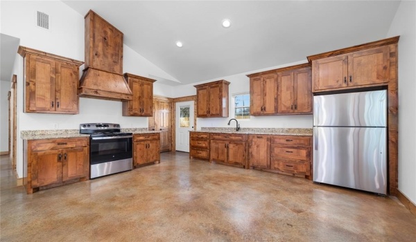 1105 1st Street, Brownwood, TX 76801, 3 Bedrooms Bedrooms, ,2 BathroomsBathrooms,Residential,For Sale,1105 1st Street,20881146