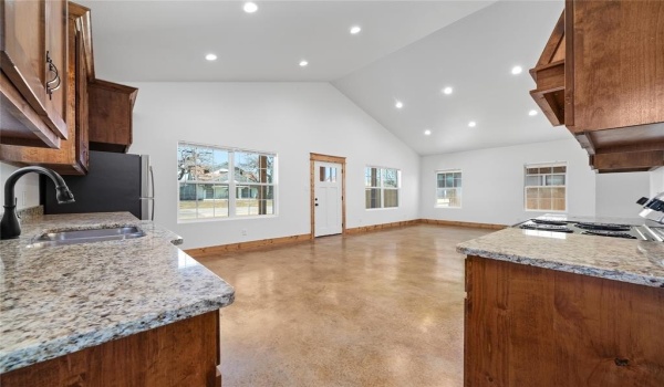 1105 1st Street, Brownwood, TX 76801, 3 Bedrooms Bedrooms, ,2 BathroomsBathrooms,Residential,For Sale,1105 1st Street,20881146