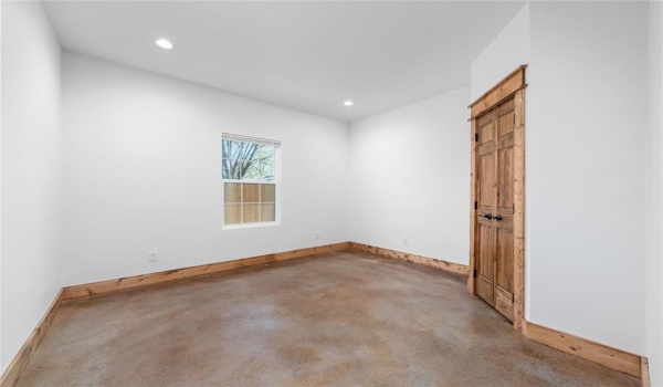 1105 1st Street, Brownwood, TX 76801, 3 Bedrooms Bedrooms, ,2 BathroomsBathrooms,Residential,For Sale,1105 1st Street,20881146
