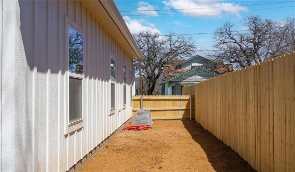 1105 1st Street, Brownwood, TX 76801, 3 Bedrooms Bedrooms, ,2 BathroomsBathrooms,Residential,For Sale,1105 1st Street,20881146