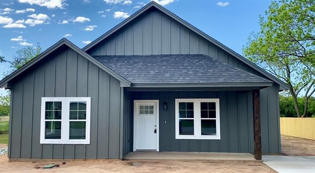 405 Bass Street, Bridgeport, TX 76426, 3 Bedrooms Bedrooms, ,2 BathroomsBathrooms,Residential,For Sale,405 Bass Street,20881346