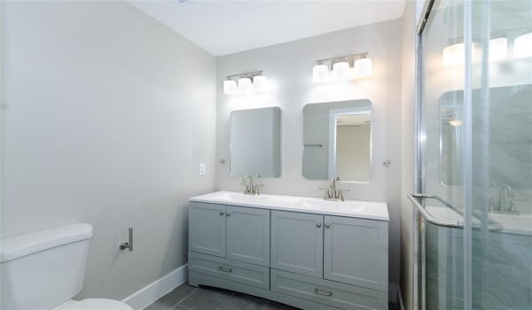 1008 S Throckmorton Street, Sherman, TX 75090, 4 Bedrooms Bedrooms, ,2 BathroomsBathrooms,Residential,For Sale,1008 S Throckmorton Street,20881409