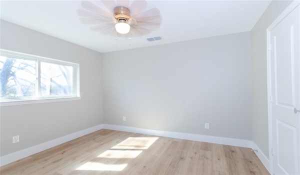 1008 S Throckmorton Street, Sherman, TX 75090, 4 Bedrooms Bedrooms, ,2 BathroomsBathrooms,Residential,For Sale,1008 S Throckmorton Street,20881409